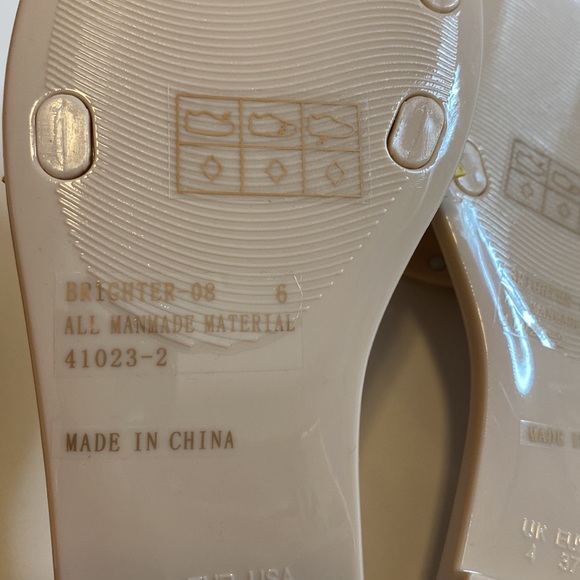 Studded jelly flat sandal NWT! Size 6 - Picture 8 of 11